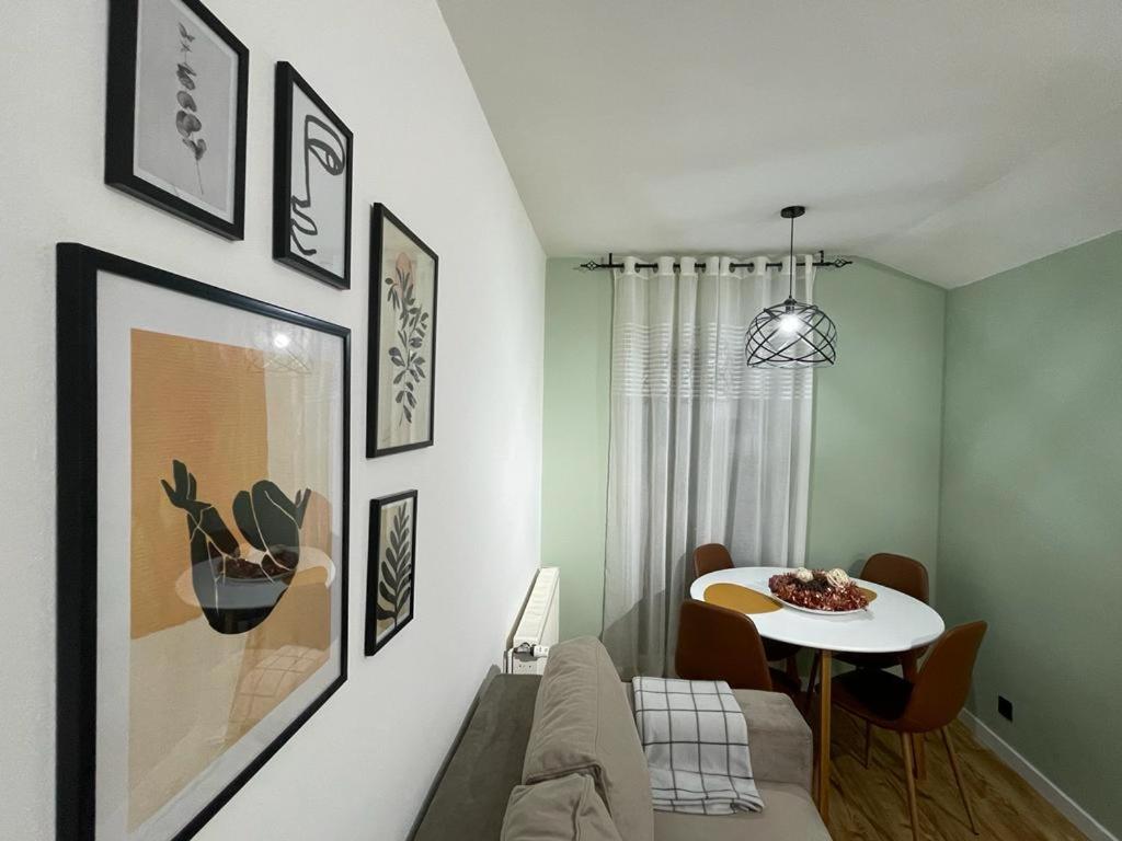Apartman Element Kruševac Buitenkant foto